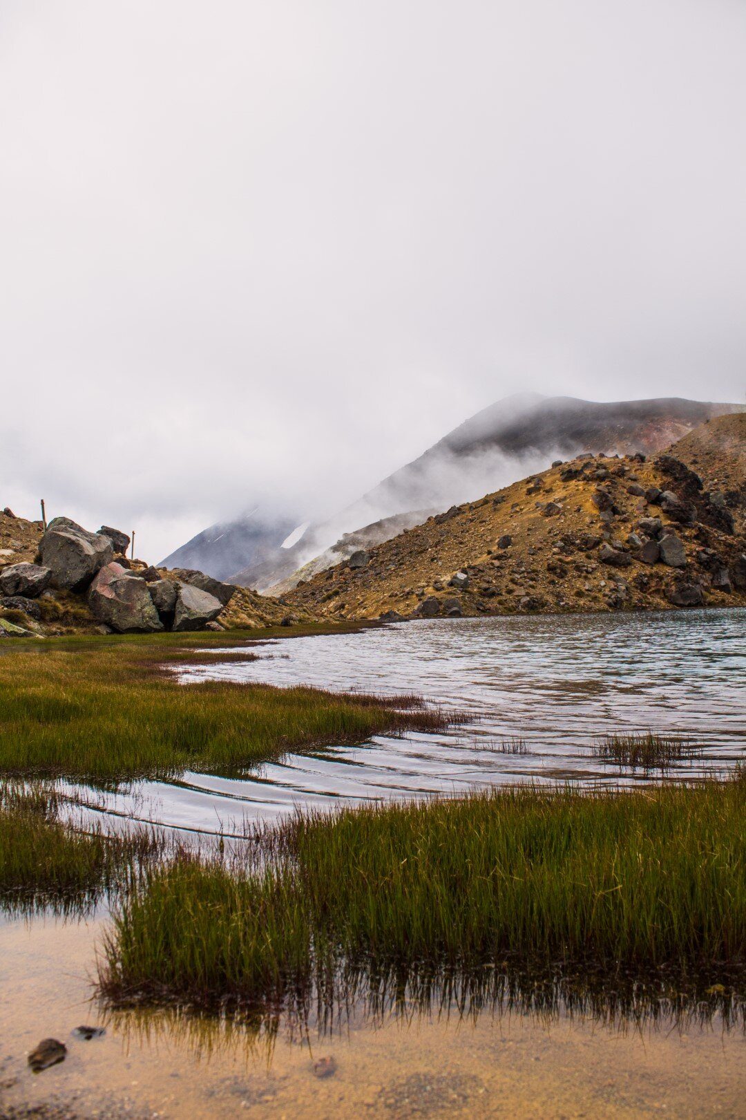 Day 1: Emerald Lakes before turning off the Tongariro Crossing track