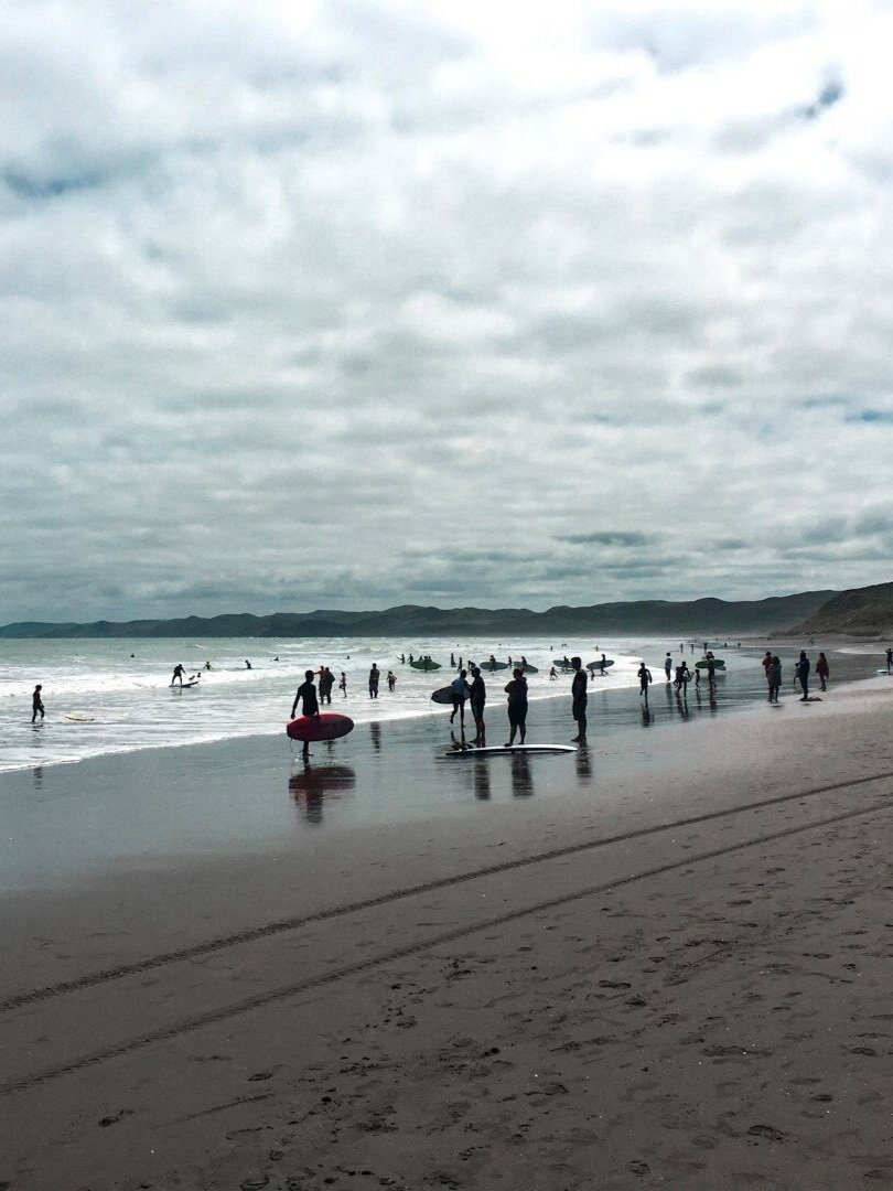 aucklands-best-weekend-getaways-raglan-beach