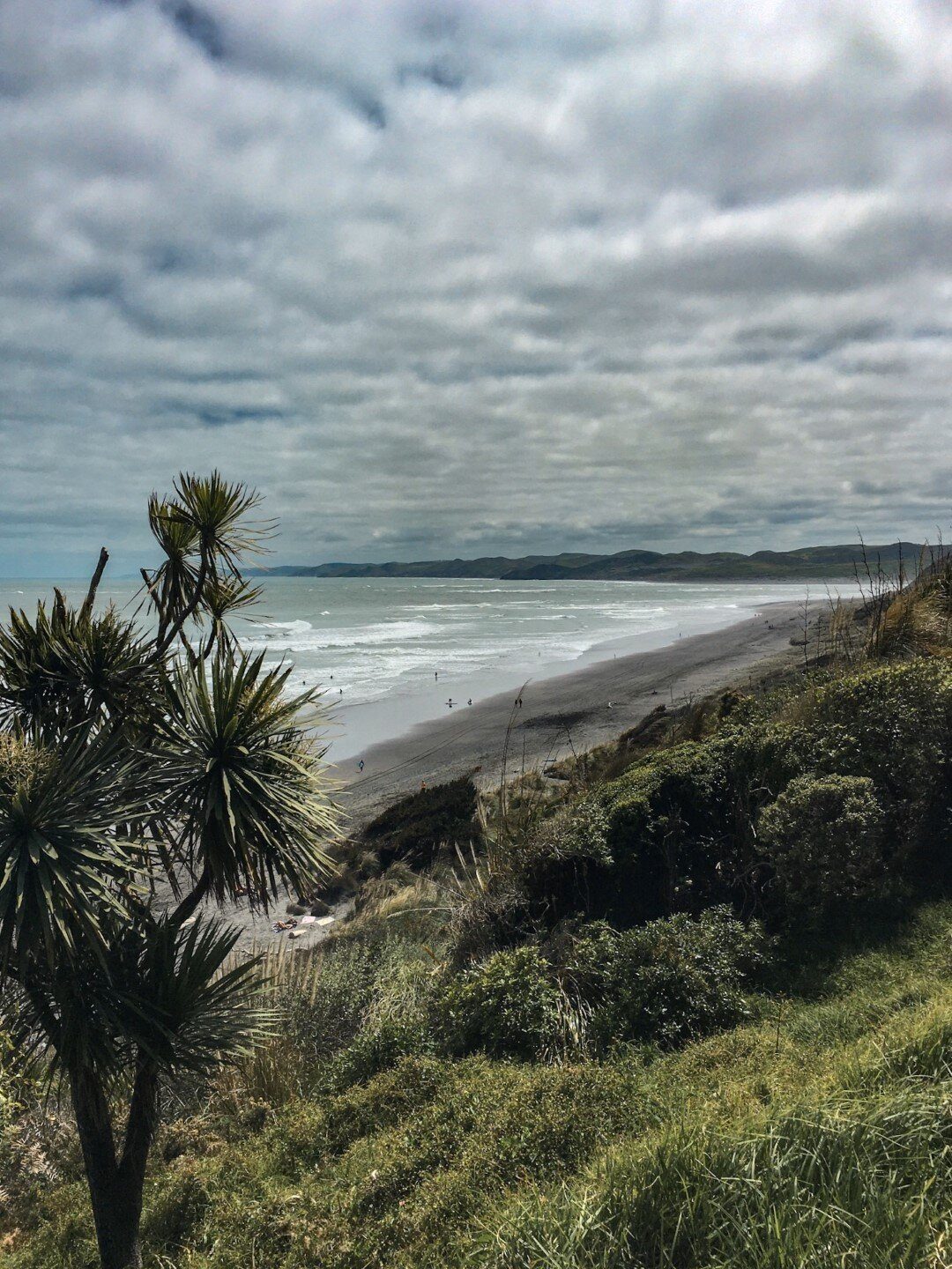 aucklands-best-weekend-getaways-raglan-beach
