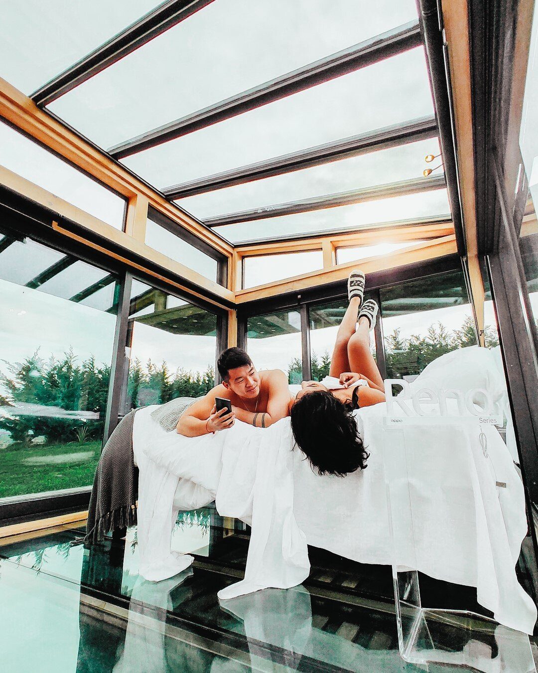aucklands-best-weekend-getaways-greystone-waipara-purepods-glass-cabin-breakfast