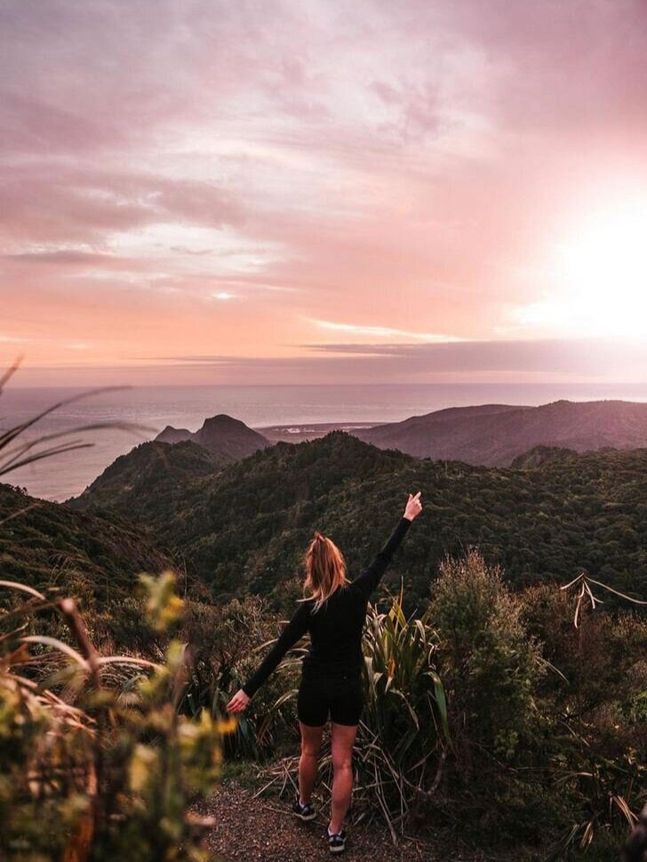 aucklands-best-weekend-getaways-anawhata-waitakere-hiking-walks-tracks